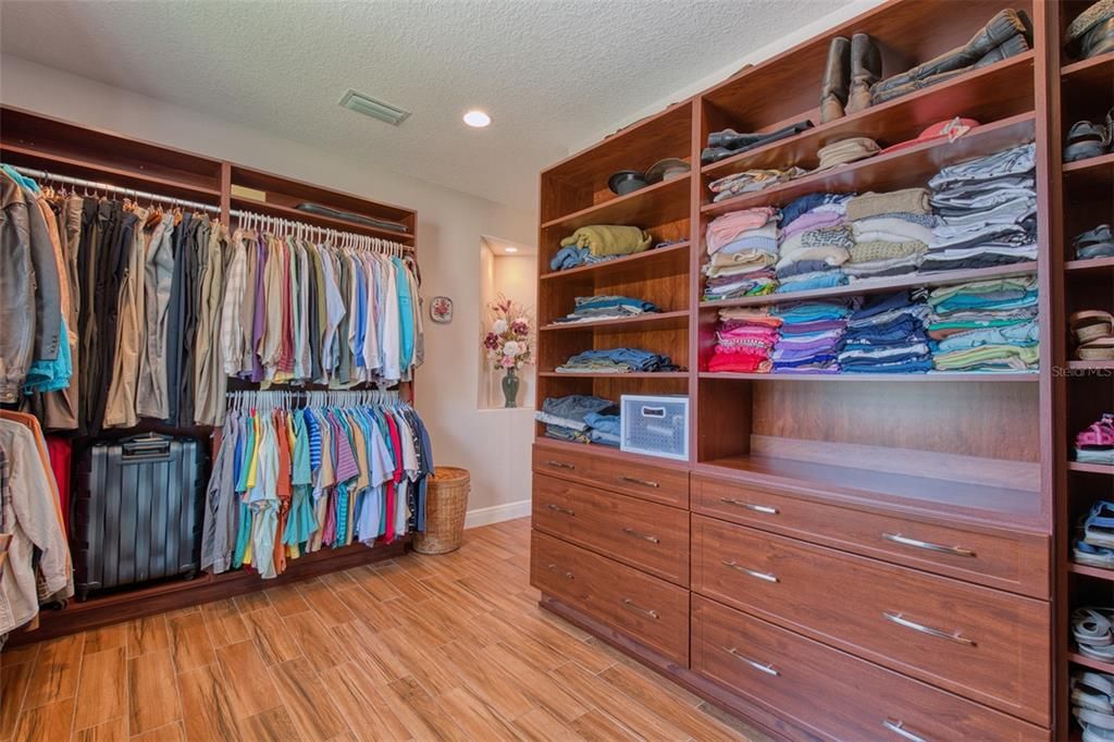 待售: $980,000 (3 贝兹, 2 浴室, 3128 平方英尺)