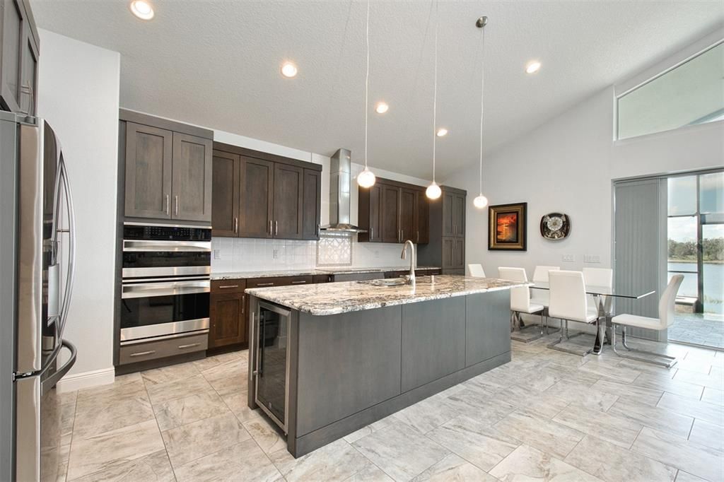 待售: $980,000 (3 贝兹, 2 浴室, 3128 平方英尺)