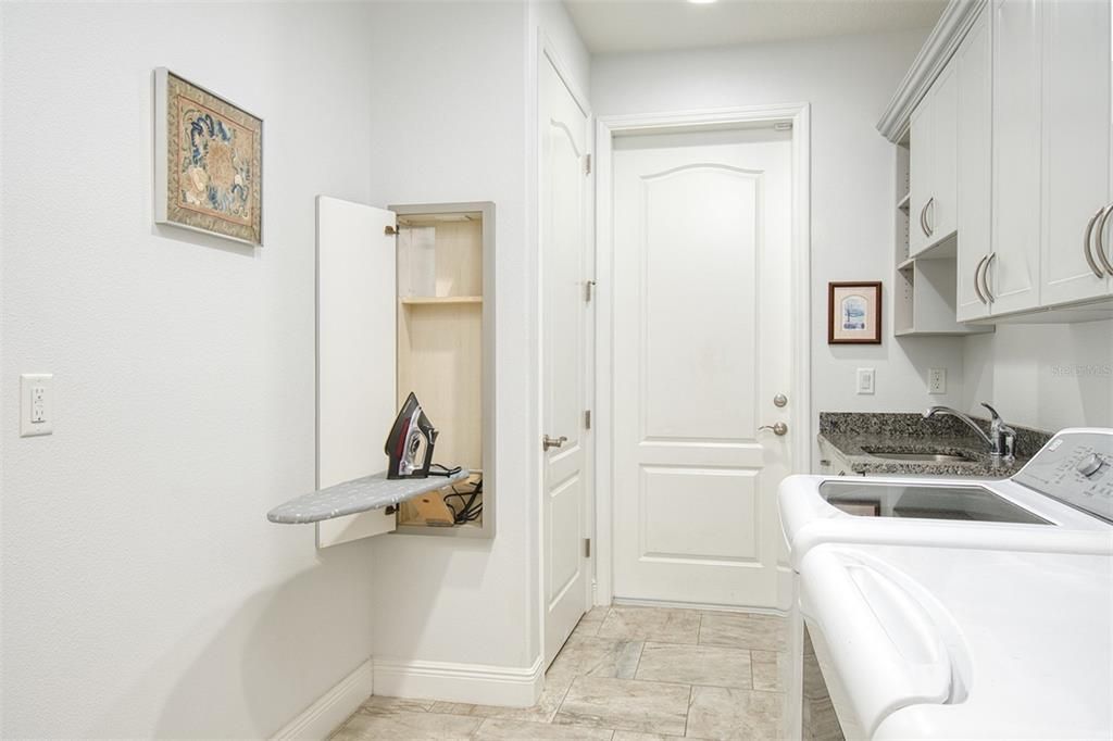 待售: $980,000 (3 贝兹, 2 浴室, 3128 平方英尺)