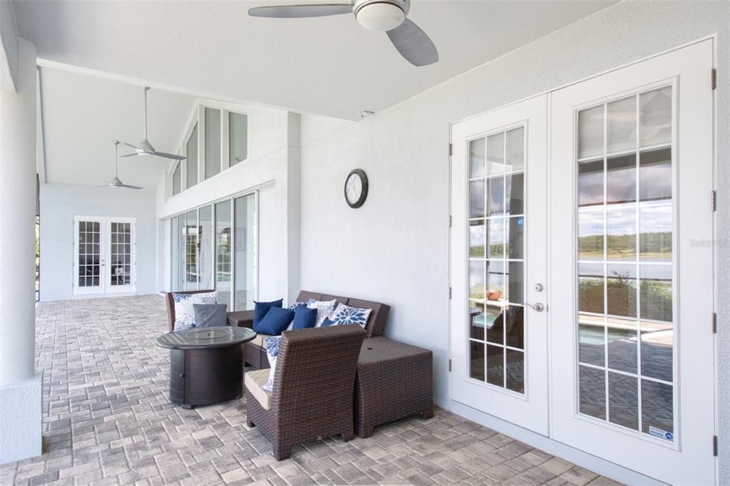 待售: $980,000 (3 贝兹, 2 浴室, 3128 平方英尺)