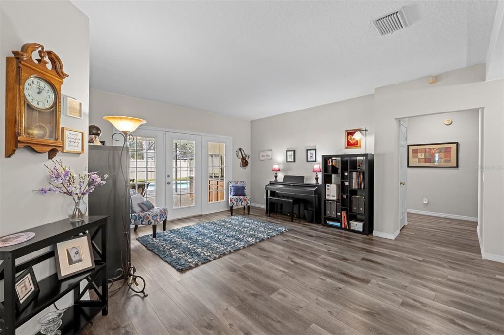 Active With Contract: $659,900 (4 beds, 3 baths, 2491 Square Feet)