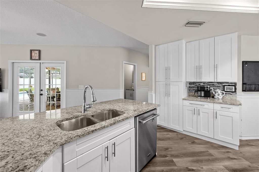 Active With Contract: $659,900 (4 beds, 3 baths, 2491 Square Feet)