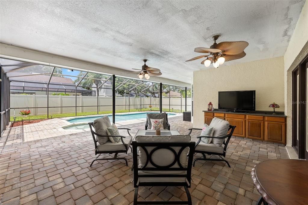 Active With Contract: $659,900 (4 beds, 3 baths, 2491 Square Feet)