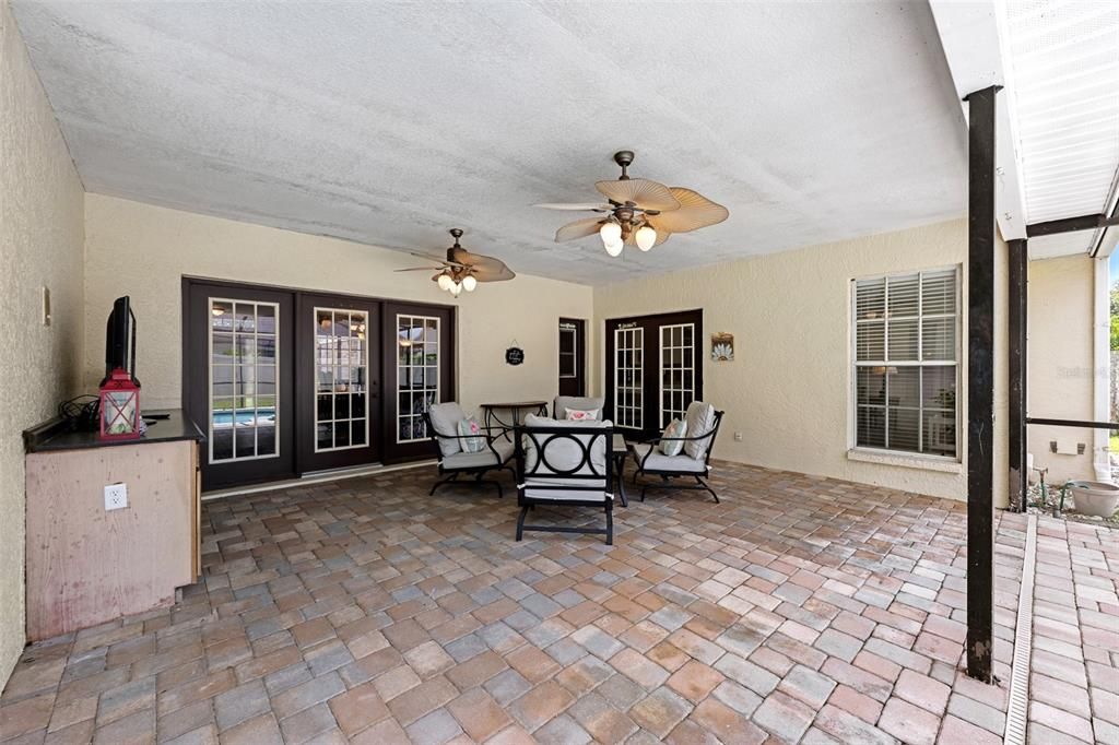 Active With Contract: $659,900 (4 beds, 3 baths, 2491 Square Feet)