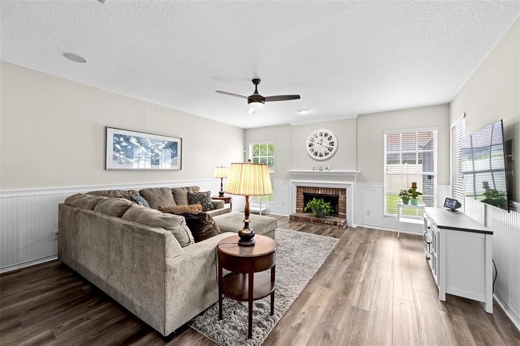 Active With Contract: $659,900 (4 beds, 3 baths, 2491 Square Feet)