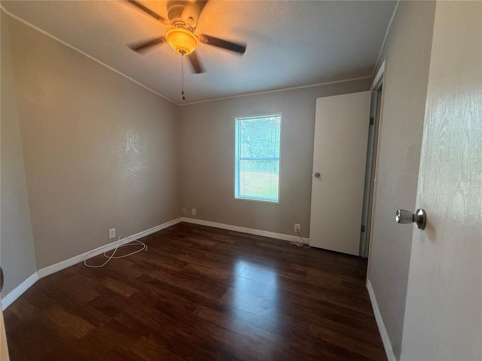 待售: $359,900 (4 贝兹, 2 浴室, 1512 平方英尺)