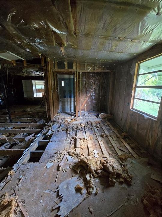 待售: $125,000 (3 贝兹, 2 浴室, 1336 平方英尺)