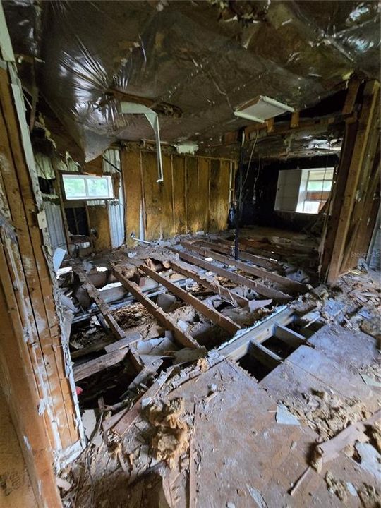 待售: $125,000 (3 贝兹, 2 浴室, 1336 平方英尺)