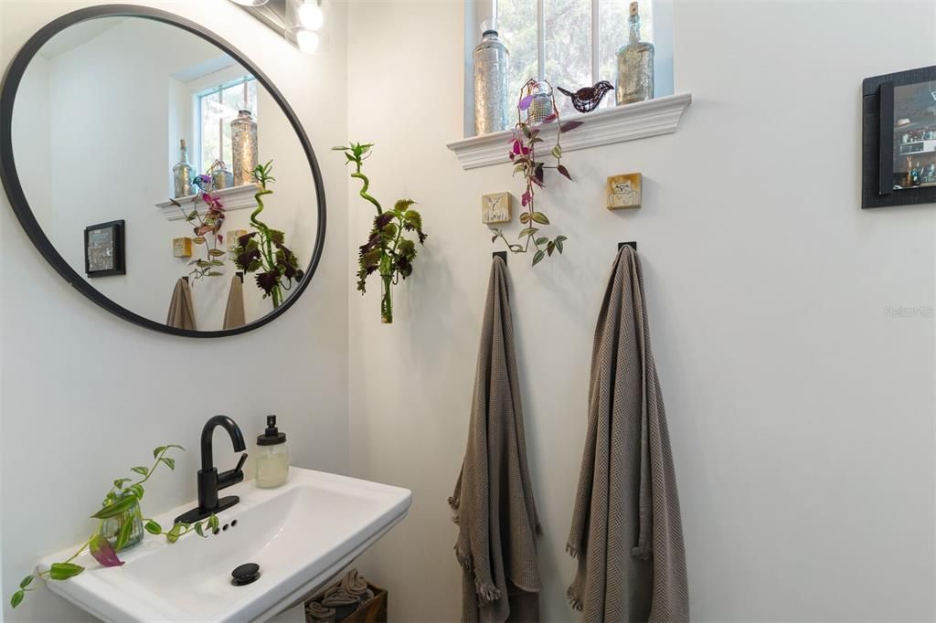 Activo con contrato: $439,000 (4 camas, 2 baños, 1829 Pies cuadrados)