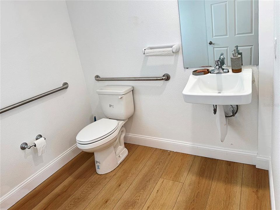 На продажу: $2,500,000 (0 спален, 0 ванн, 1947 Квадратных фут)