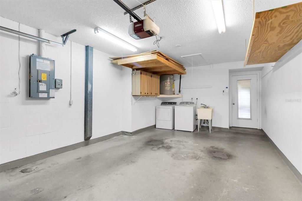 En Venta: $159,900 (2 camas, 2 baños, 1135 Pies cuadrados)