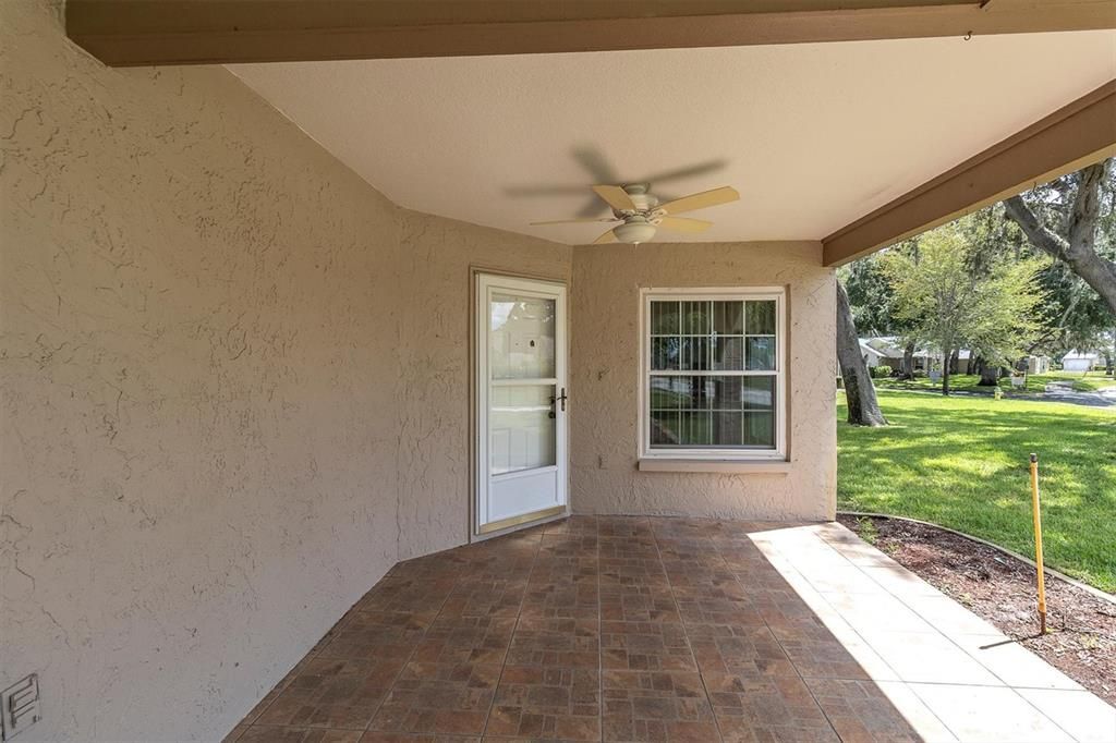 En Venta: $159,900 (2 camas, 2 baños, 1135 Pies cuadrados)