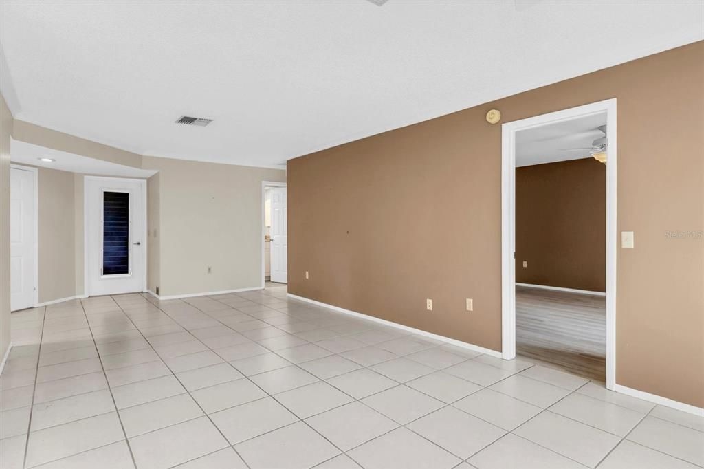 En Venta: $159,900 (2 camas, 2 baños, 1135 Pies cuadrados)