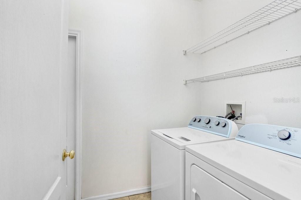 出租: $2,250 (3 贝兹, 2 浴室, 1590 平方英尺)