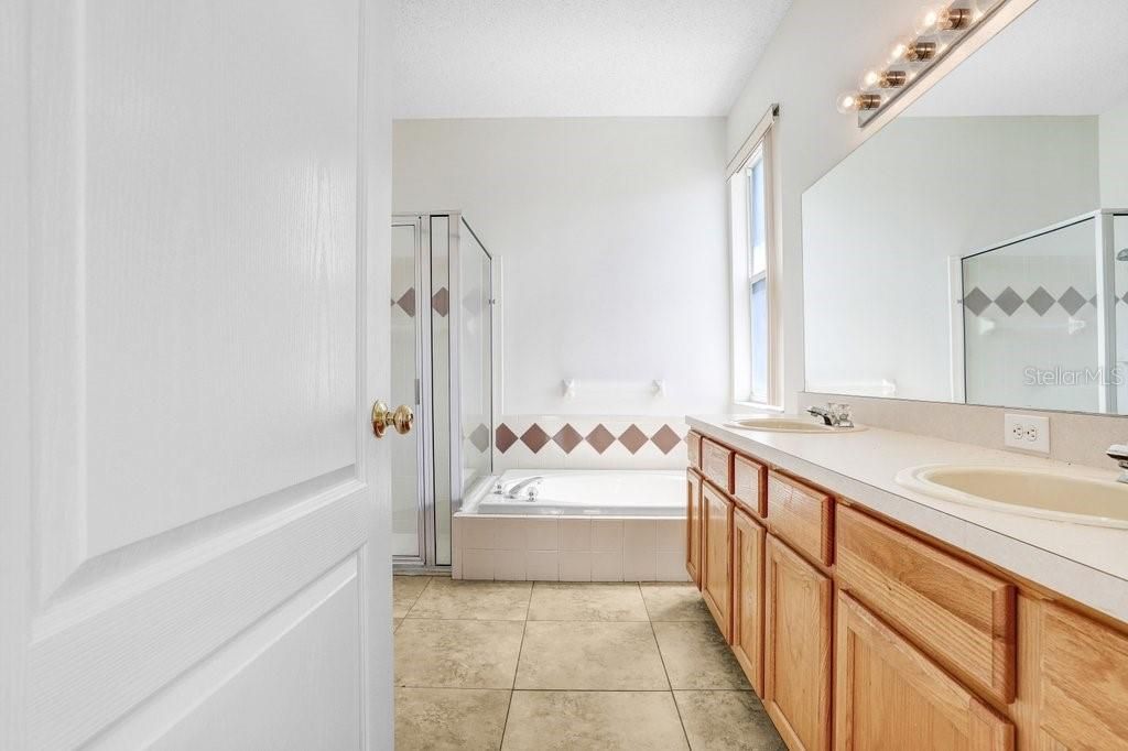 出租: $2,250 (3 贝兹, 2 浴室, 1590 平方英尺)