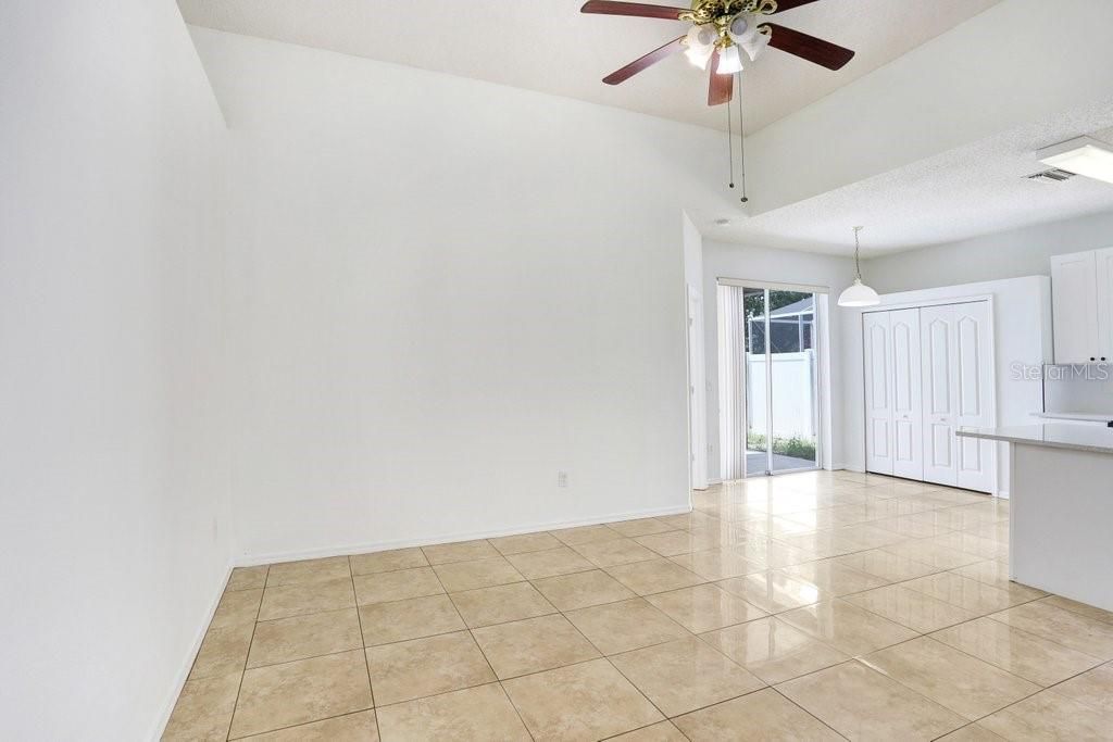 出租: $2,250 (3 贝兹, 2 浴室, 1590 平方英尺)