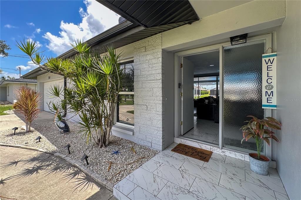 For Sale: $727,300 (3 beds, 2 baths, 1370 Square Feet)