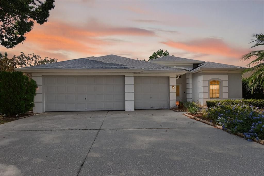 Active With Contract: $639,900 (4 beds, 3 baths, 2133 Square Feet)