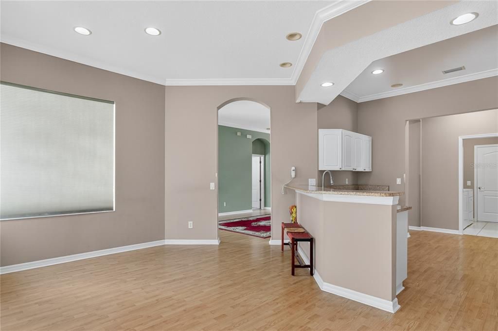 Active With Contract: $639,900 (4 beds, 3 baths, 2133 Square Feet)