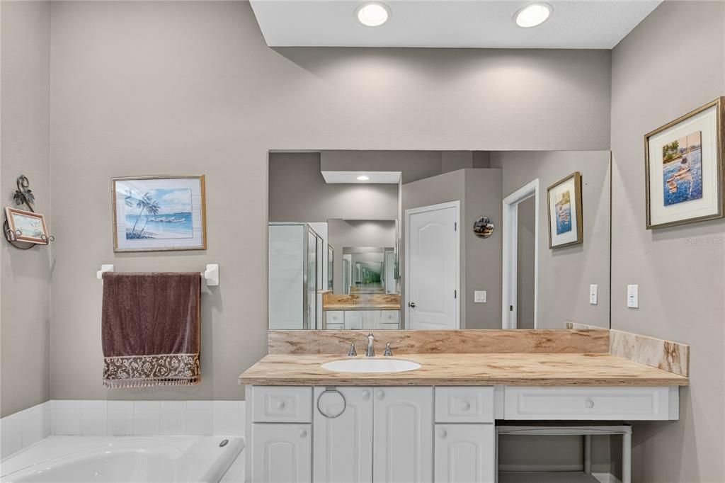 Active With Contract: $639,900 (4 beds, 3 baths, 2133 Square Feet)