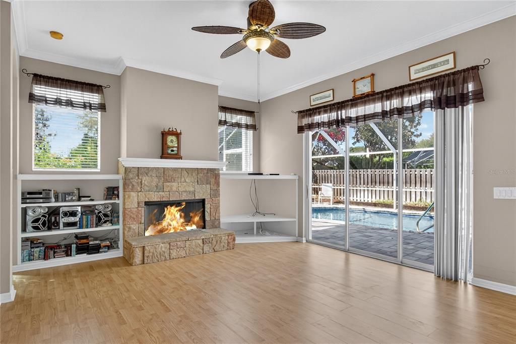 Active With Contract: $639,900 (4 beds, 3 baths, 2133 Square Feet)