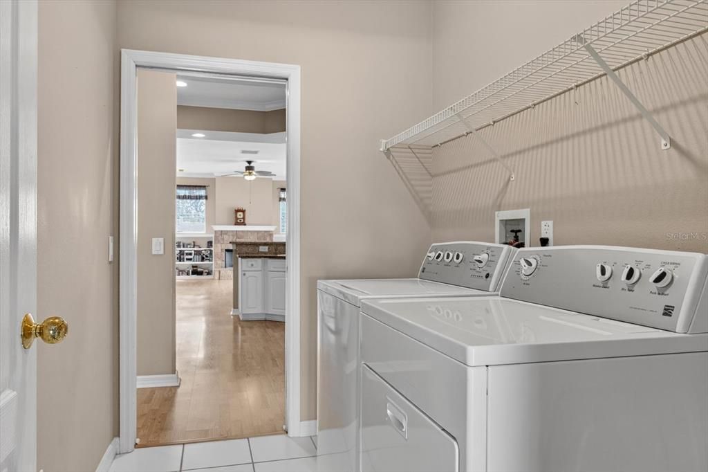 Active With Contract: $639,900 (4 beds, 3 baths, 2133 Square Feet)