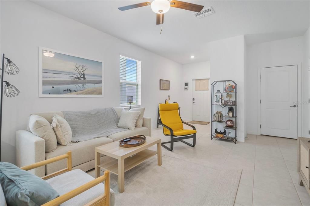 На продажу: $305,000 (2 спален, 2 ванн, 1541 Квадратных фут)