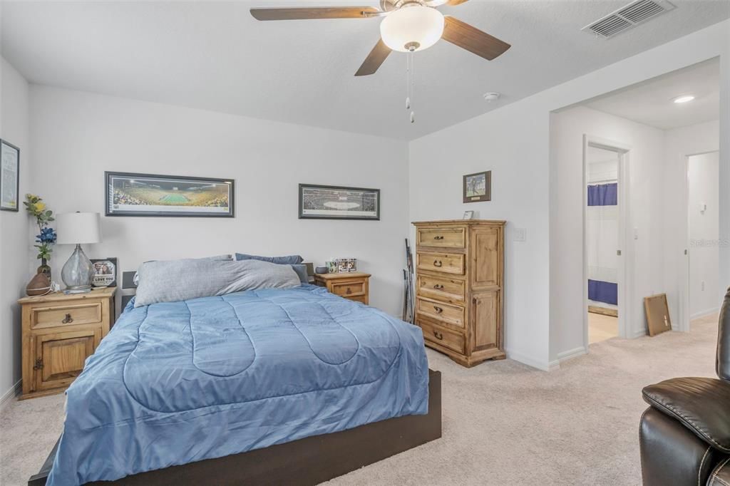 На продажу: $305,000 (2 спален, 2 ванн, 1541 Квадратных фут)