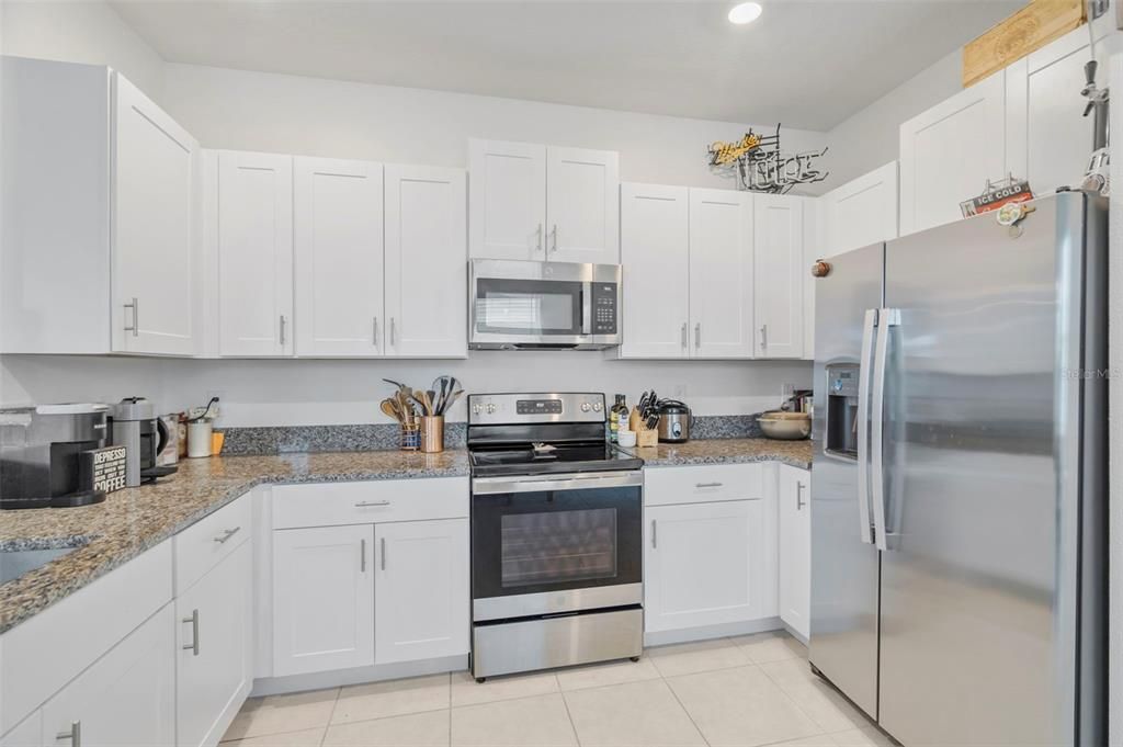 На продажу: $305,000 (2 спален, 2 ванн, 1541 Квадратных фут)