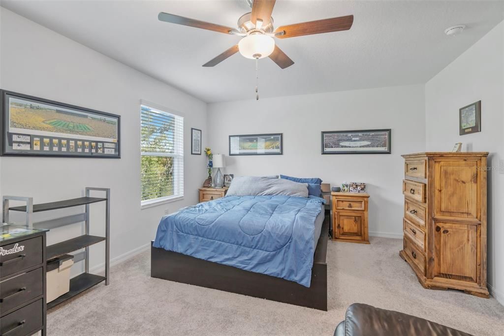 На продажу: $305,000 (2 спален, 2 ванн, 1541 Квадратных фут)