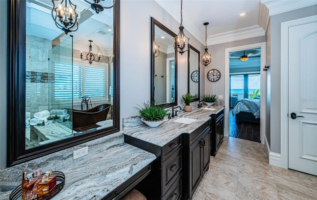 待售: $7,995,000 (5 贝兹, 5 浴室, 4356 平方英尺)