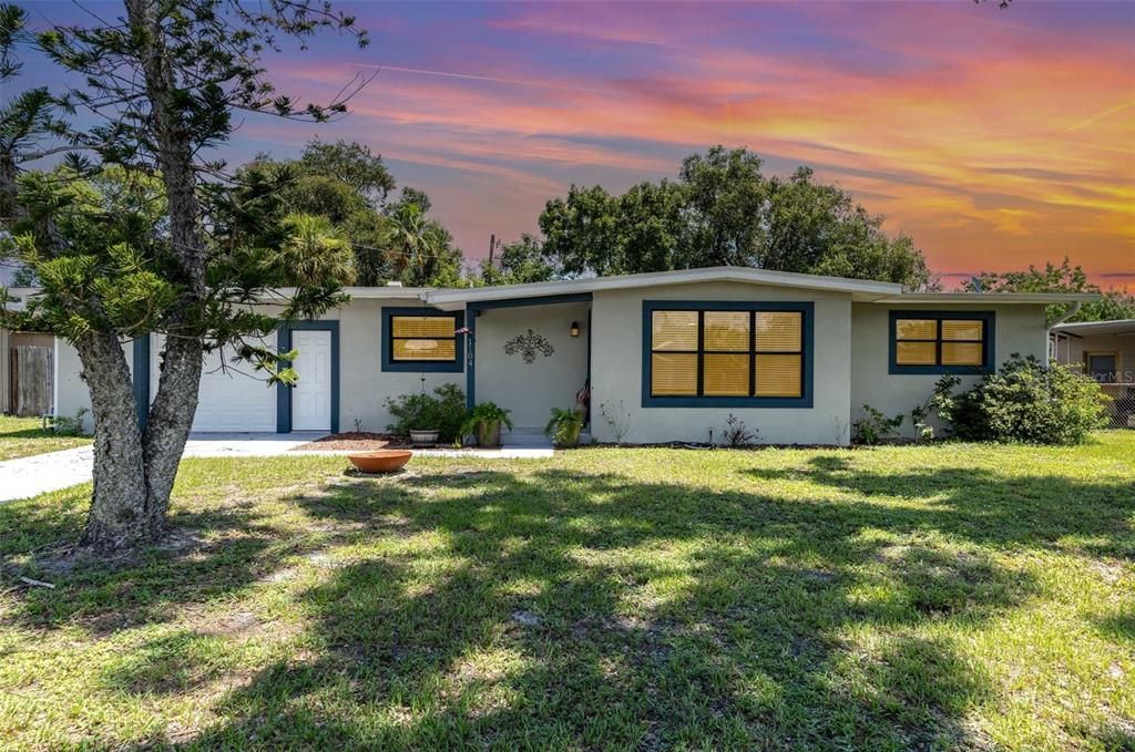 Recently Sold: $279,900 (3 beds, 2 baths, 1356 Square Feet)