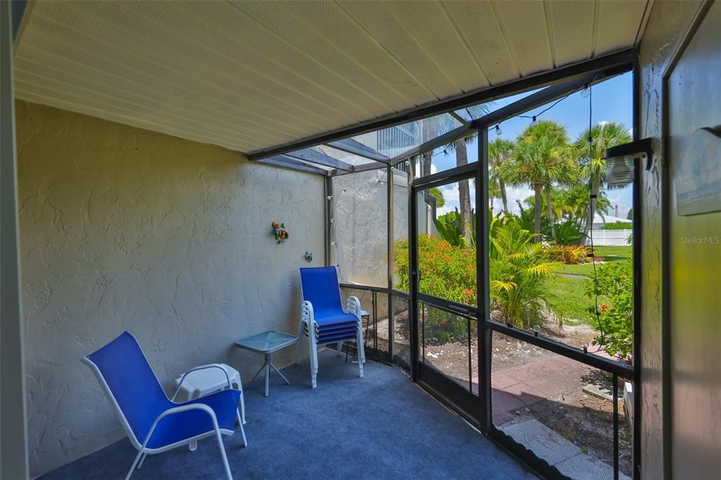 For Sale: $212,000 (2 beds, 2 baths, 1296 Square Feet)