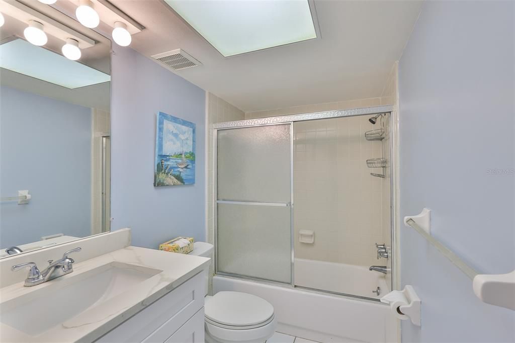 For Sale: $212,000 (2 beds, 2 baths, 1296 Square Feet)