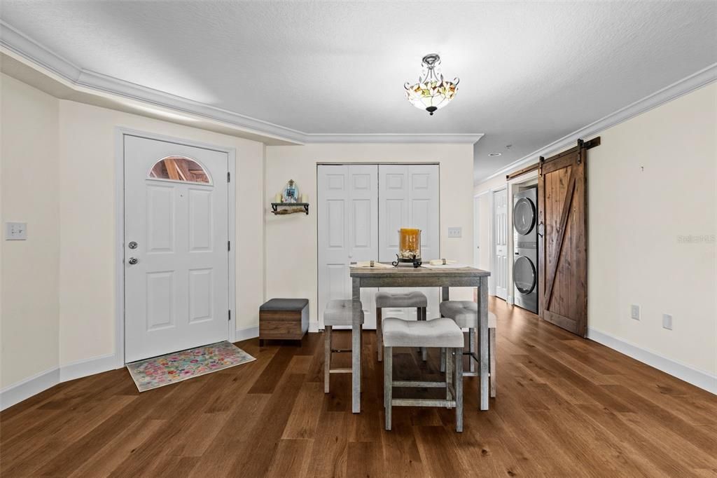 На продажу: $295,000 (2 спален, 2 ванн, 1334 Квадратных фут)