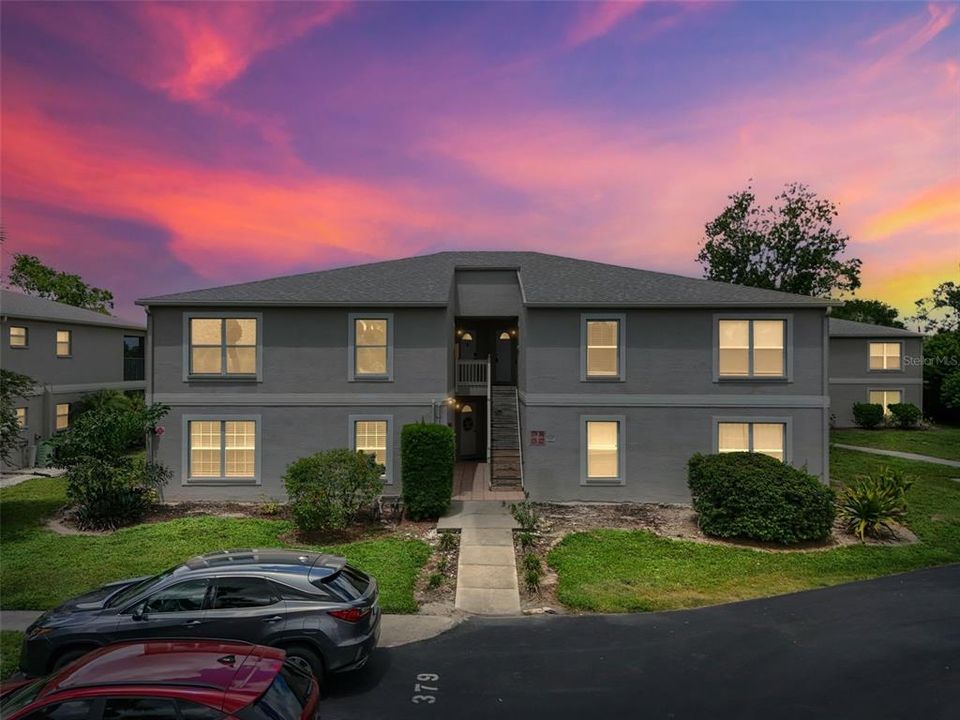 На продажу: $295,000 (2 спален, 2 ванн, 1334 Квадратных фут)