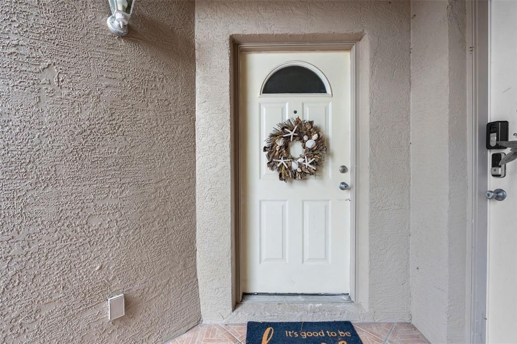 На продажу: $295,000 (2 спален, 2 ванн, 1334 Квадратных фут)