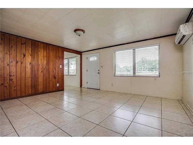 Active With Contract: $480,000 (2 beds, 1 baths, 1160 Square Feet)