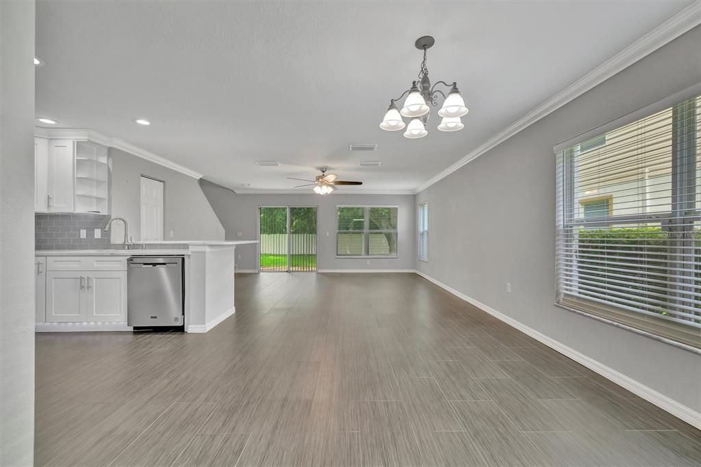 En Venta: $279,000 (3 camas, 2 baños, 1573 Pies cuadrados)