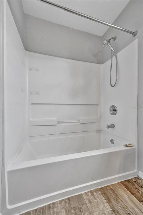 En Venta: $279,000 (3 camas, 2 baños, 1573 Pies cuadrados)