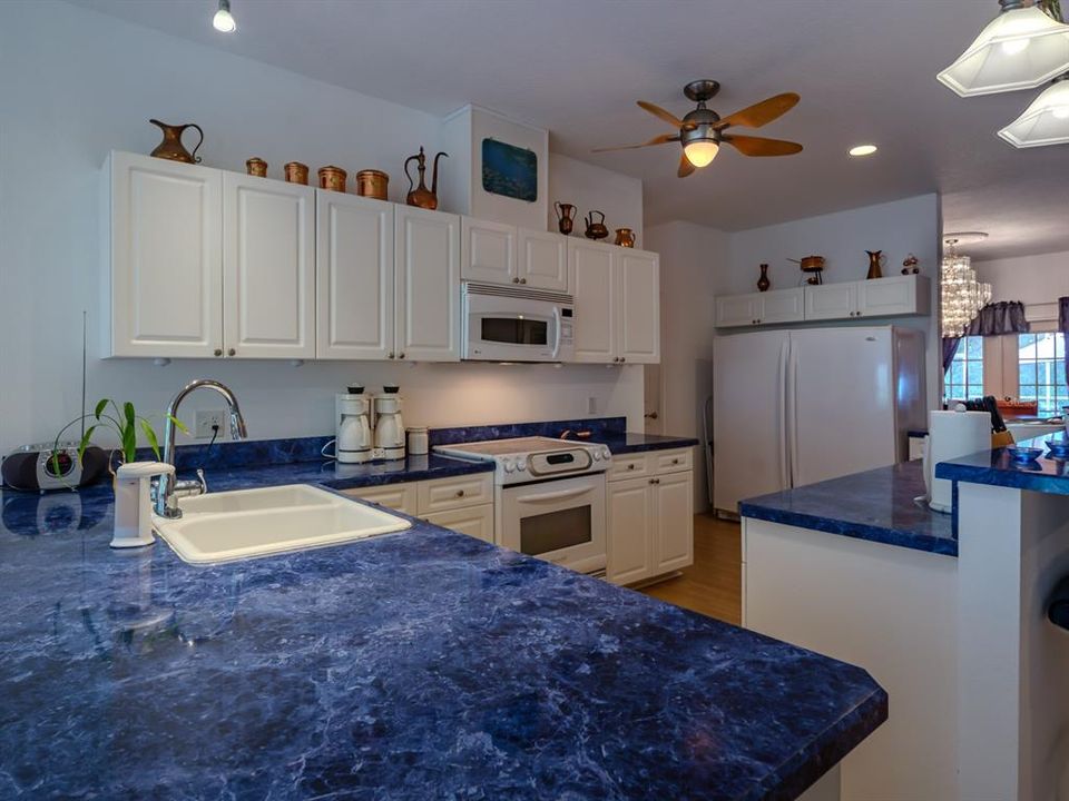 待售: $599,000 (6 贝兹, 4 浴室, 3121 平方英尺)