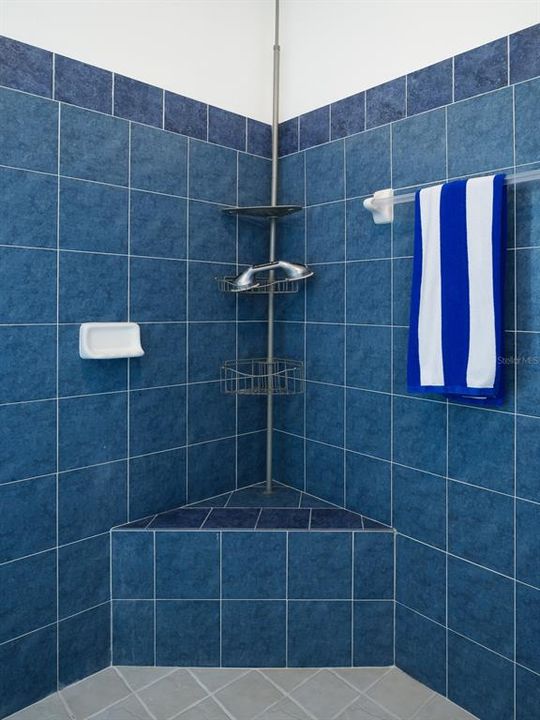 待售: $599,000 (6 贝兹, 4 浴室, 3121 平方英尺)