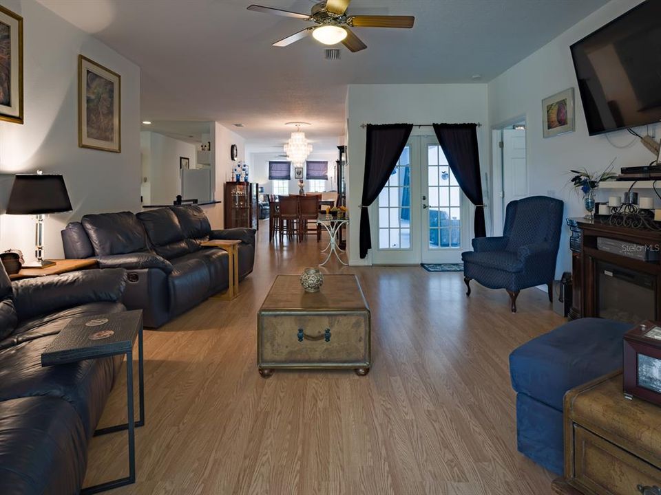 待售: $599,000 (6 贝兹, 4 浴室, 3121 平方英尺)