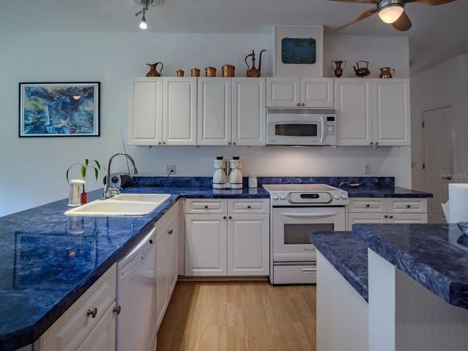 待售: $599,000 (6 贝兹, 4 浴室, 3121 平方英尺)