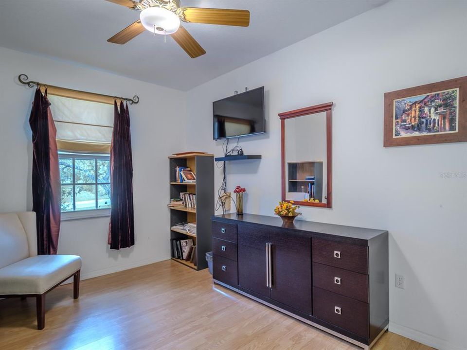 待售: $599,000 (6 贝兹, 4 浴室, 3121 平方英尺)