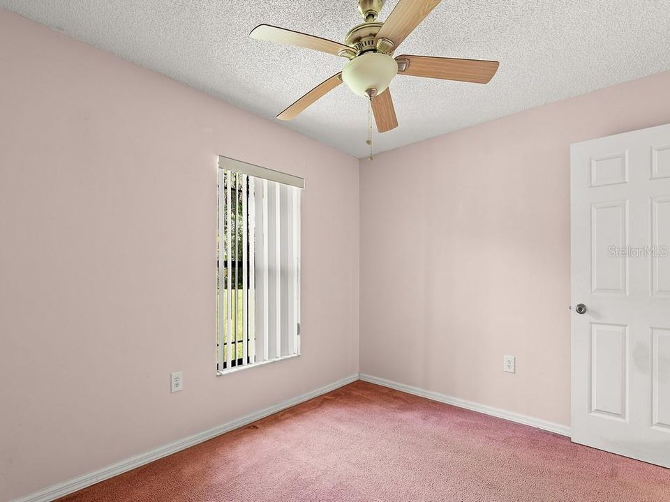 For Sale: $265,000 (3 beds, 2 baths, 1076 Square Feet)