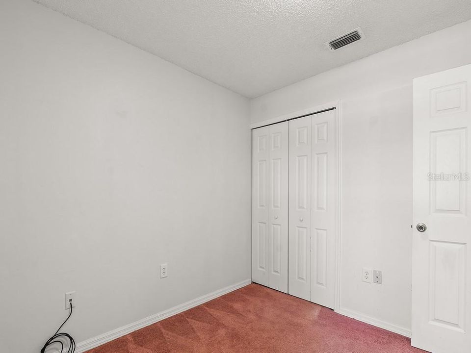 For Sale: $265,000 (3 beds, 2 baths, 1076 Square Feet)