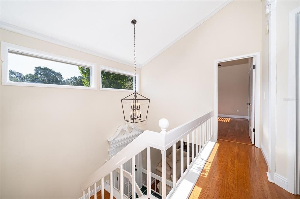 Под контрактом: $450,000 (3 спален, 2 ванн, 2185 Квадратных фут)