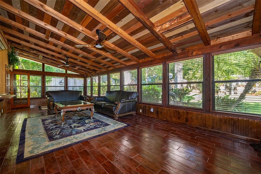 Под контрактом: $450,000 (3 спален, 2 ванн, 2185 Квадратных фут)