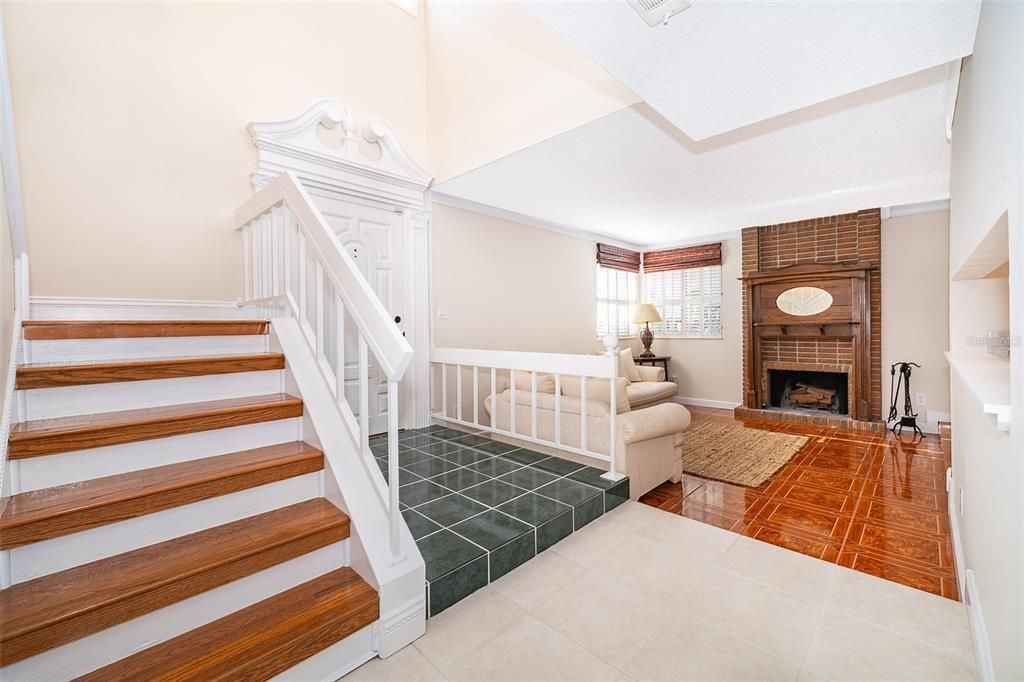 Под контрактом: $450,000 (3 спален, 2 ванн, 2185 Квадратных фут)